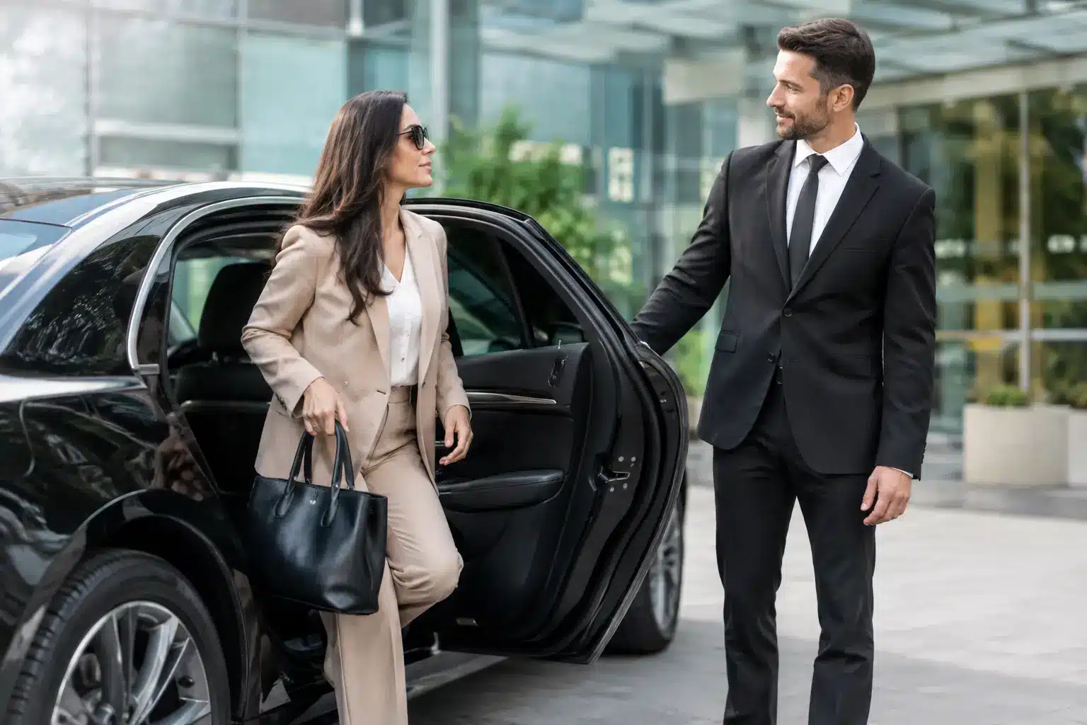 How to Book Corporate Chauffeur Travel for Executives